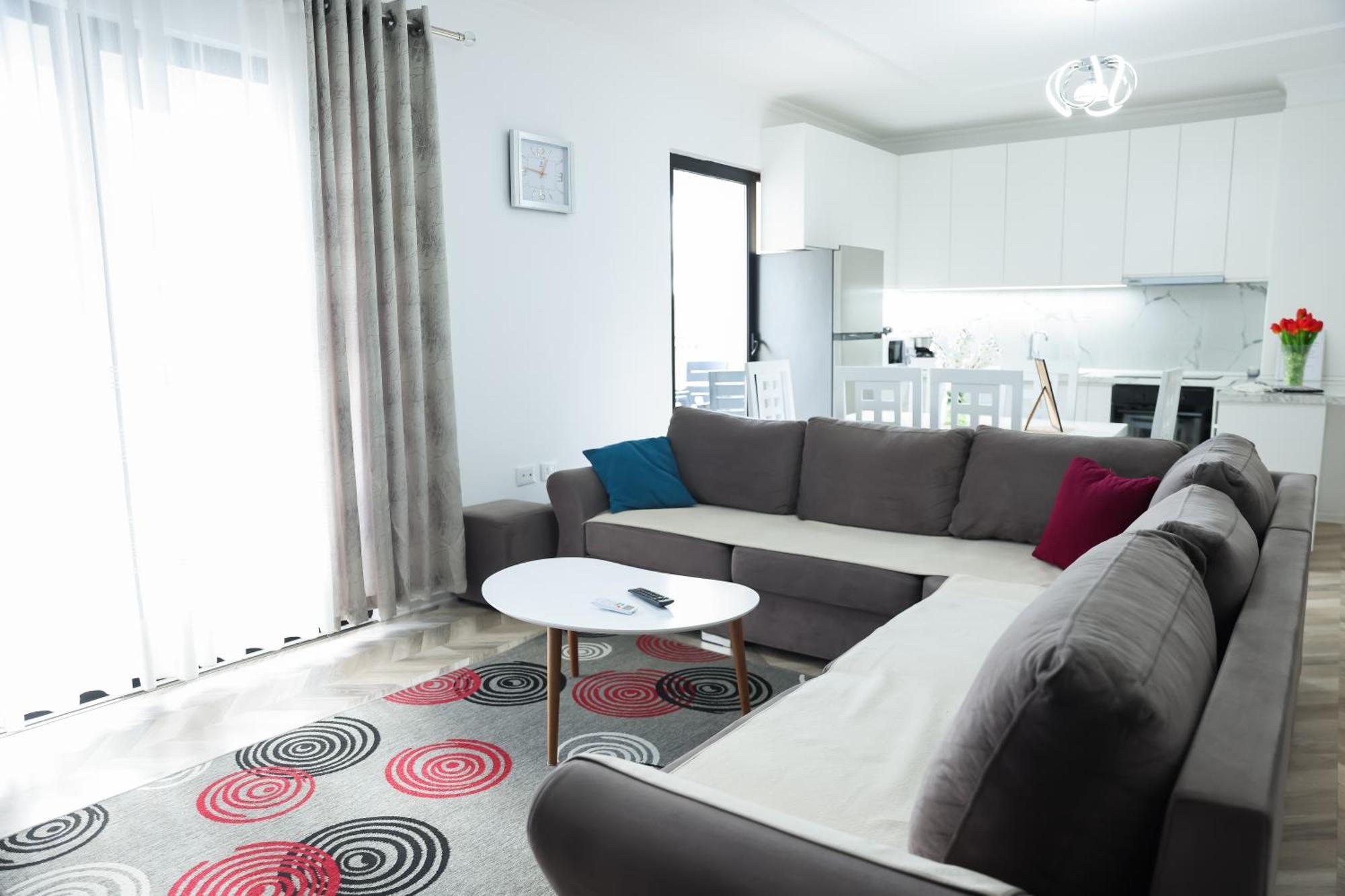 Family Apartment Tirana Esterno foto