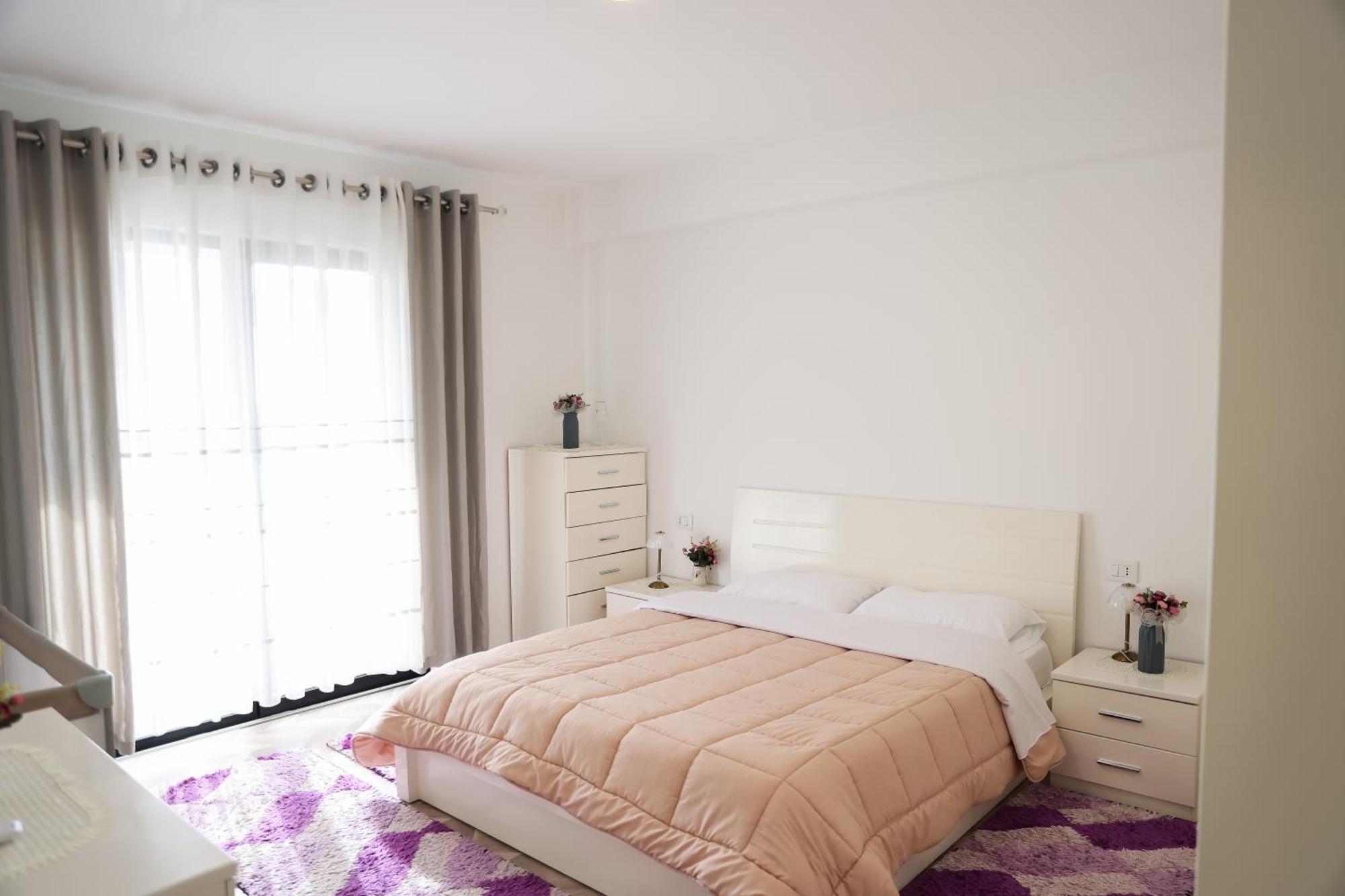 Family Apartment Tirana Esterno foto